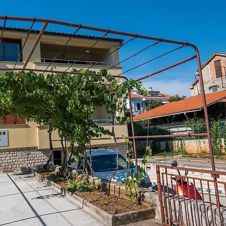 Slavko Apartment *